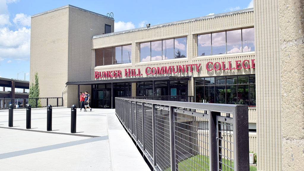 おすすめ コミュニティカレッジ（公立短大）留学 Bunker Hill Community College バンカーヒルコミュニティカレッジ